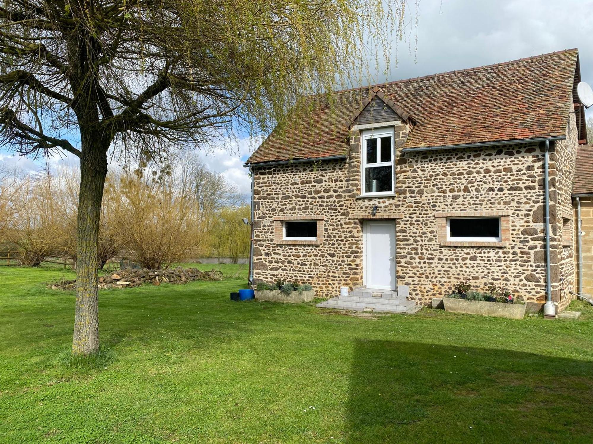 Bed and Breakfast Le Petitepinay Moitron-sur-Sarthe Zewnętrze zdjęcie